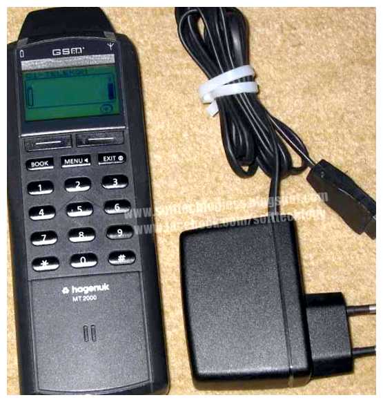 Какая первая игра появилась на телефоне